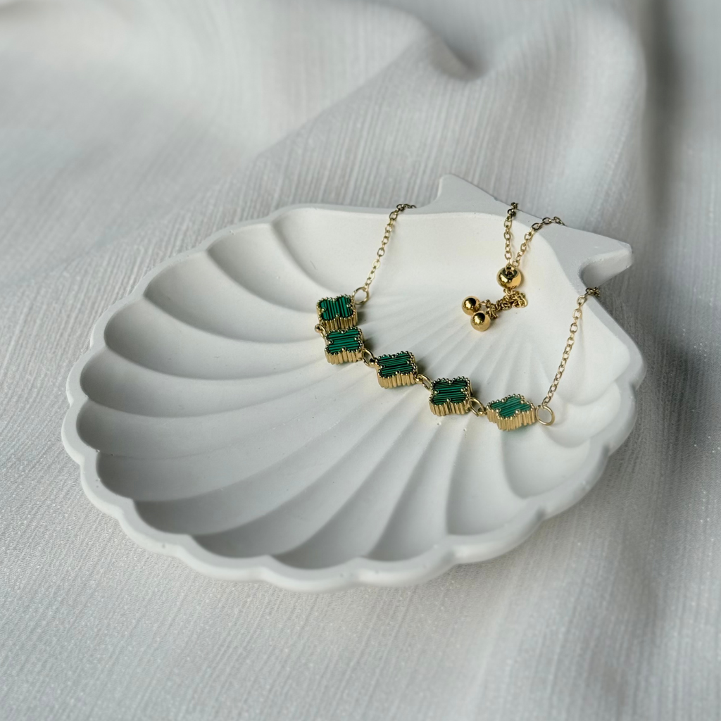 Emarald Clover Gold Bracelet