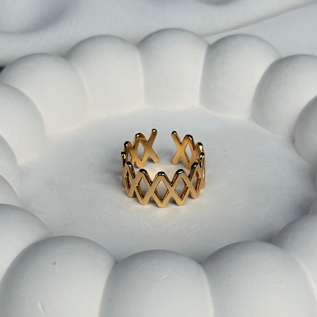 Criss Cross Adjustable Ring