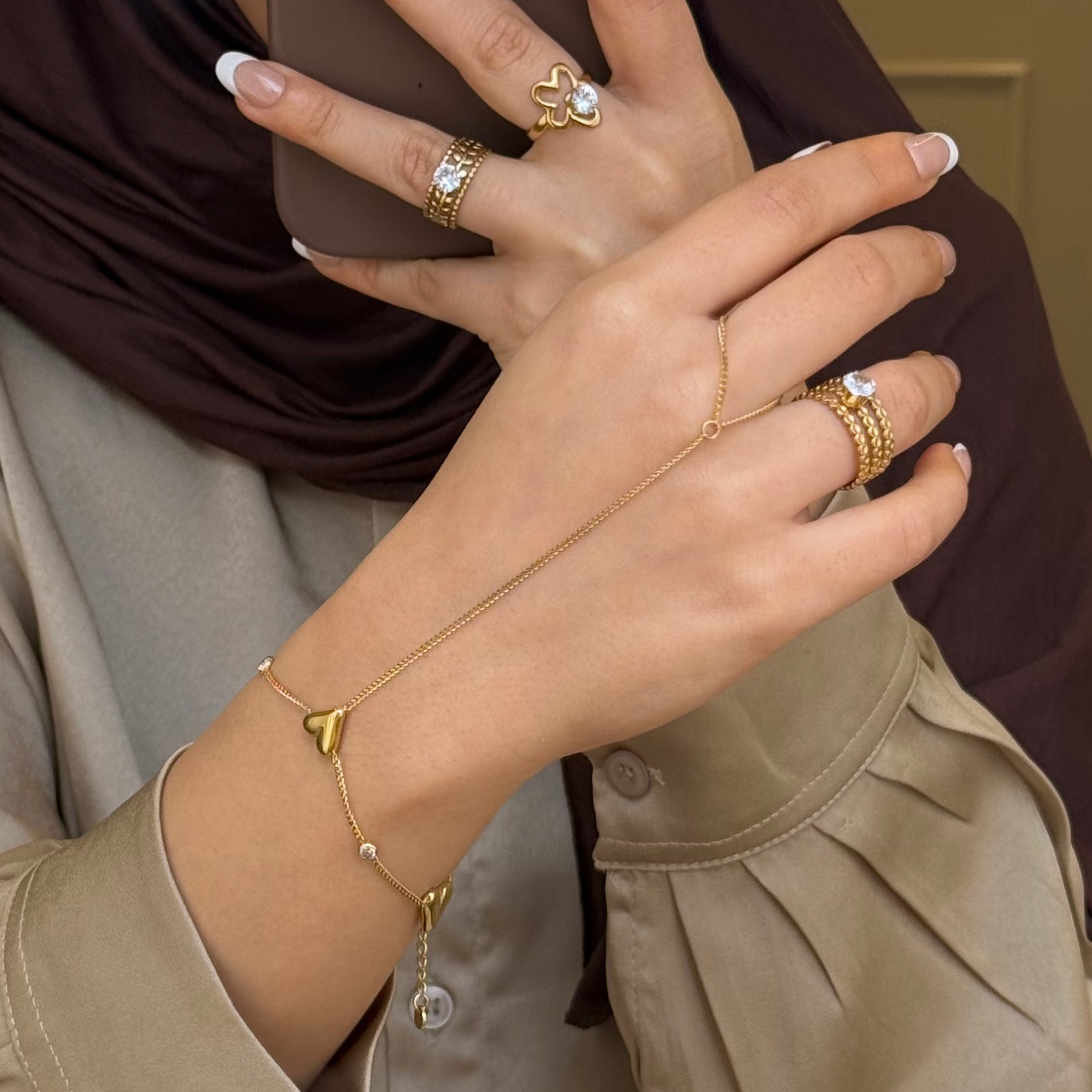 Minimal Heart Drop Gold Hand Chain