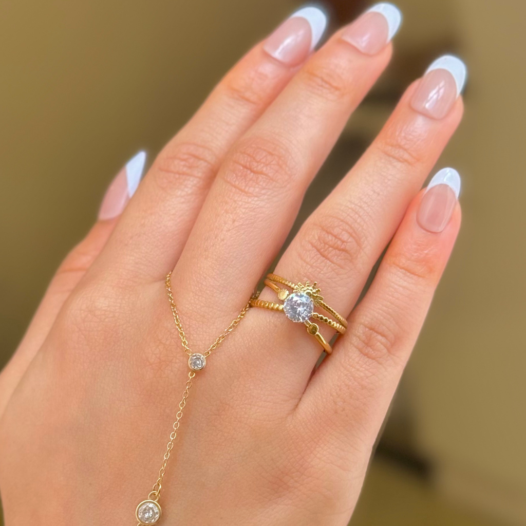 Aurora Solitaire Band Gold Ring