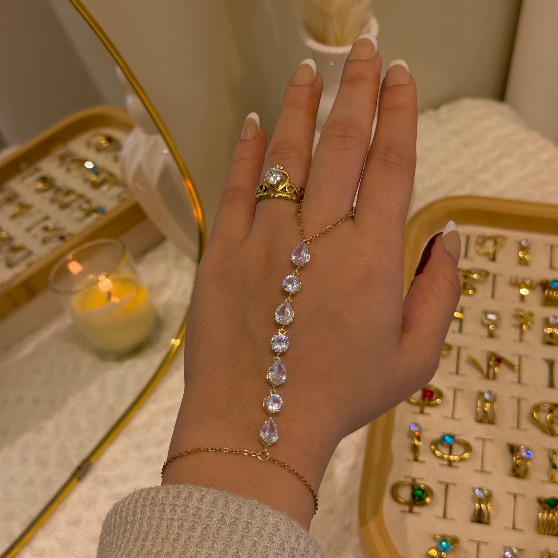 Crystal Dew Hand Chain