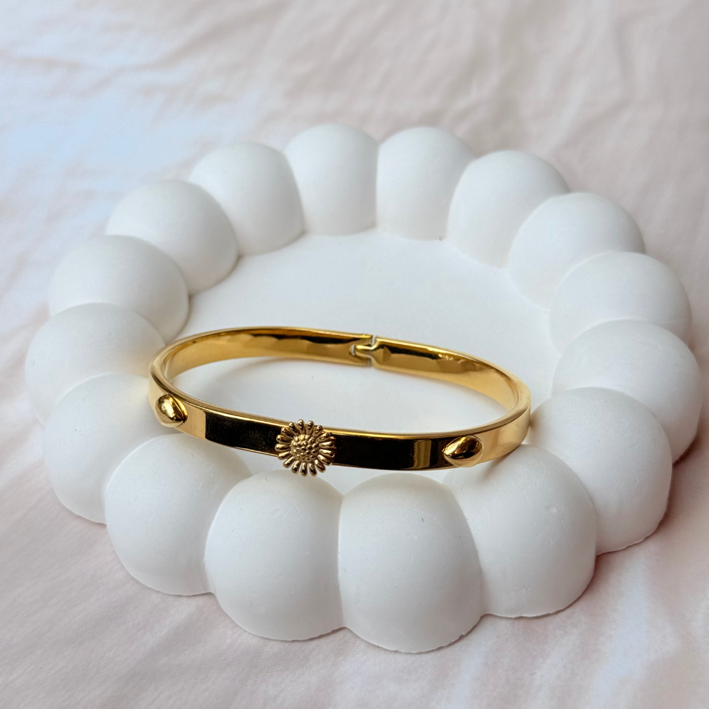 Flower Enamel Screw Gold Bangle