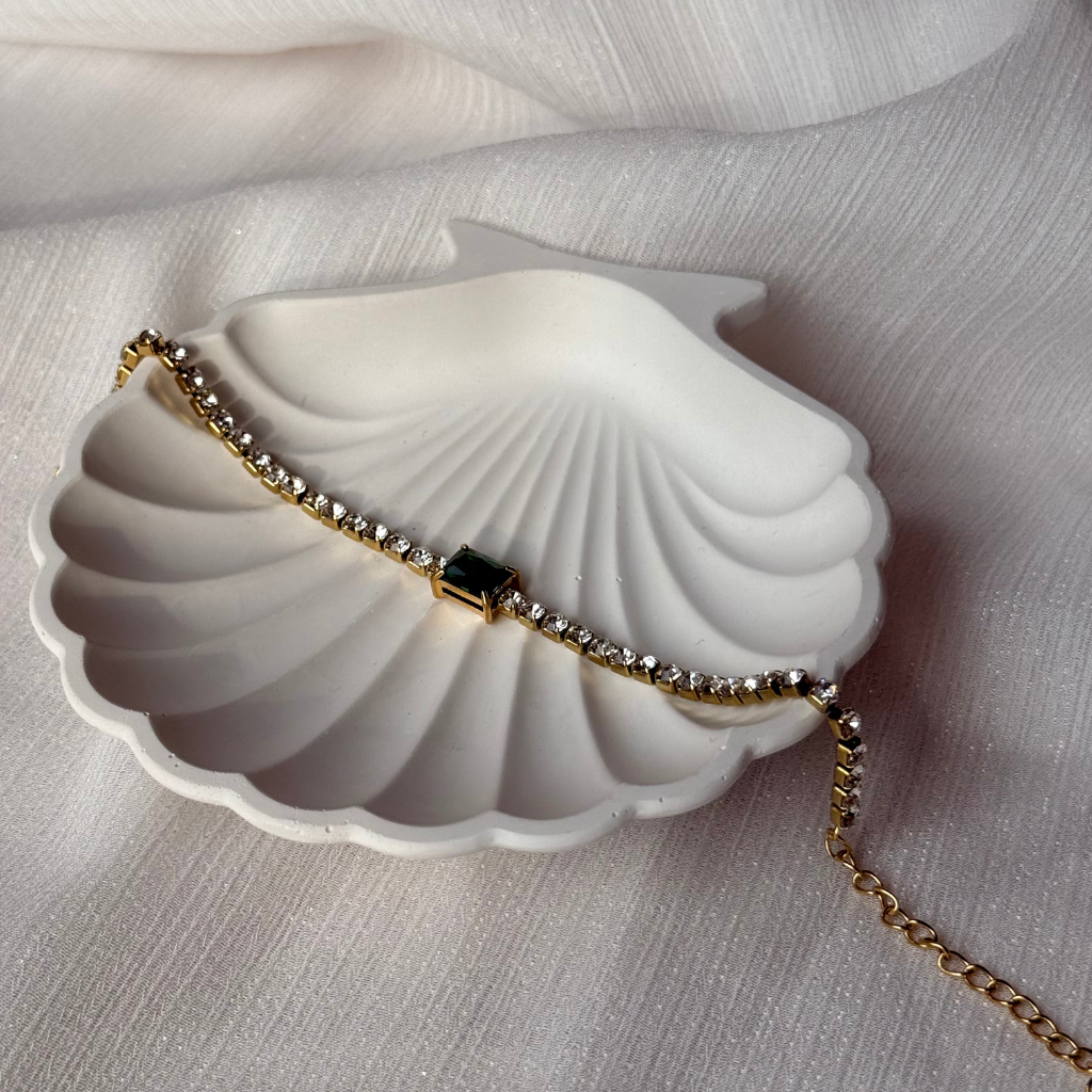 Emarald Stone Gold Bracelet